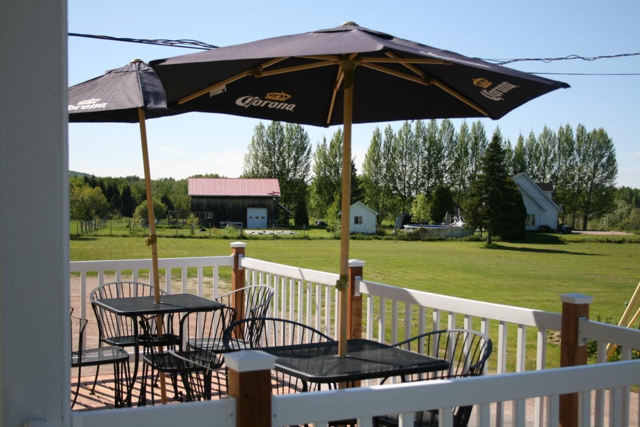 Auberge Presbytere Mont Lac-Vert Hébertville Buitenkant foto