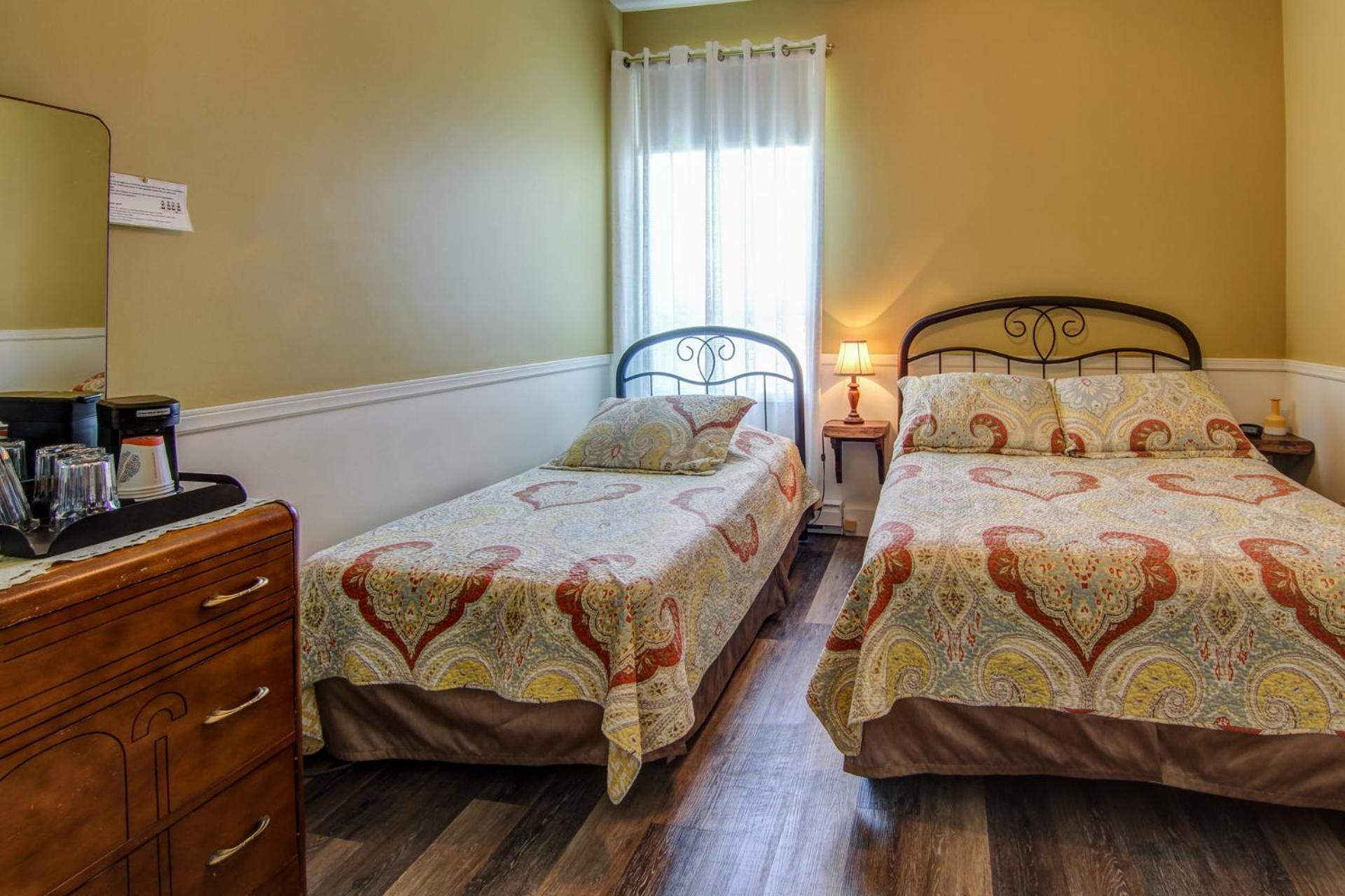 Auberge Presbytere Mont Lac-Vert Hébertville Buitenkant foto