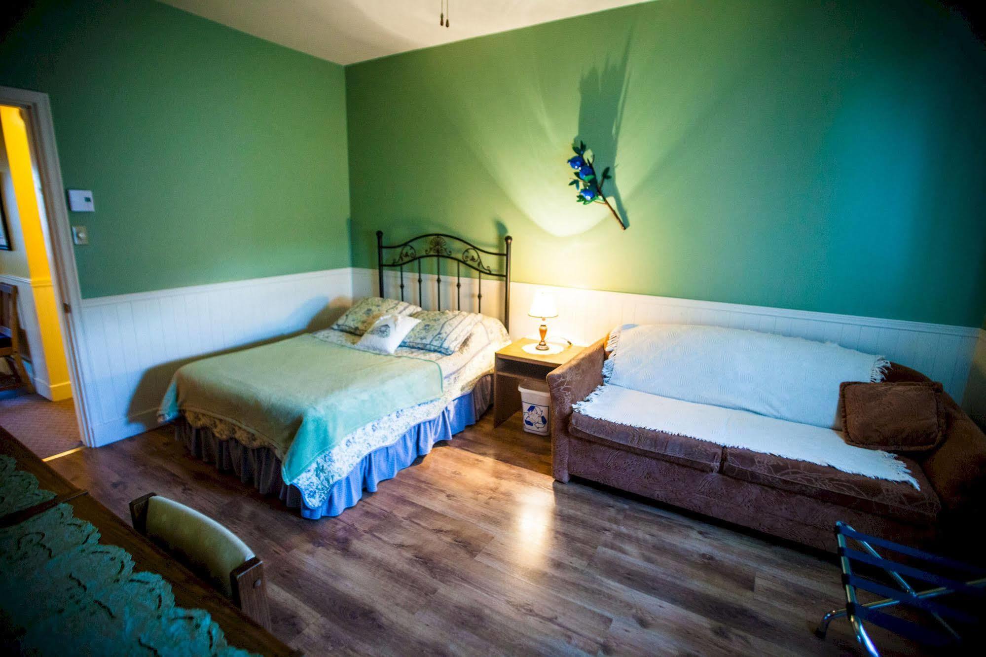 Auberge Presbytere Mont Lac-Vert Hébertville Buitenkant foto
