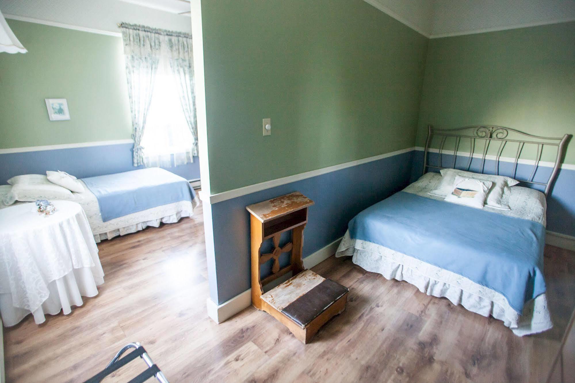Auberge Presbytere Mont Lac-Vert Hébertville Buitenkant foto